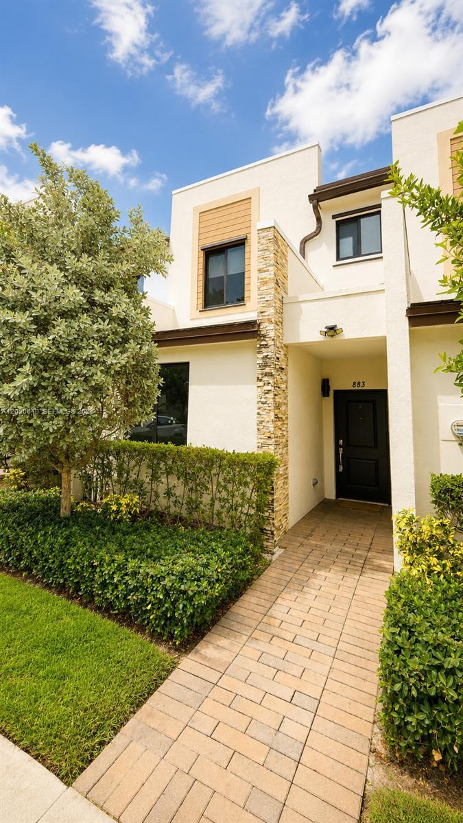 883 NE 211th St # 883, Miami FL 33179 photo 2