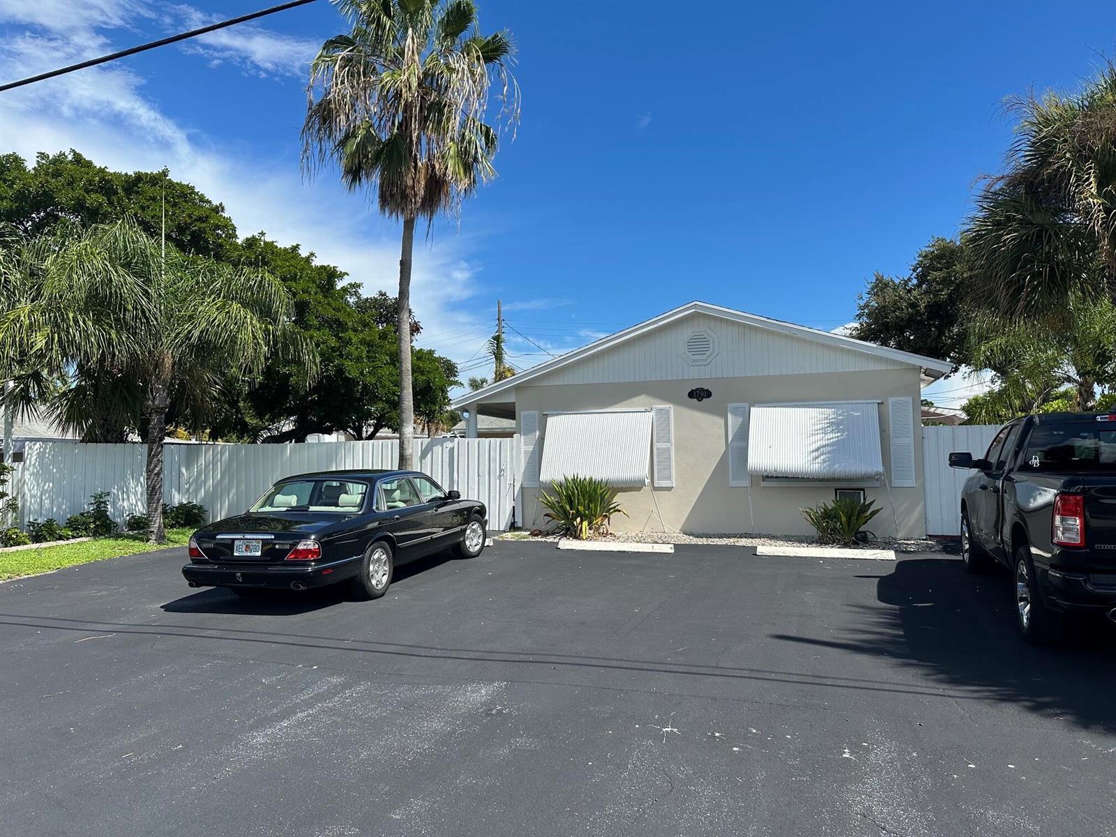 1791 JUNO Road # 5, North Palm Beach FL 33408