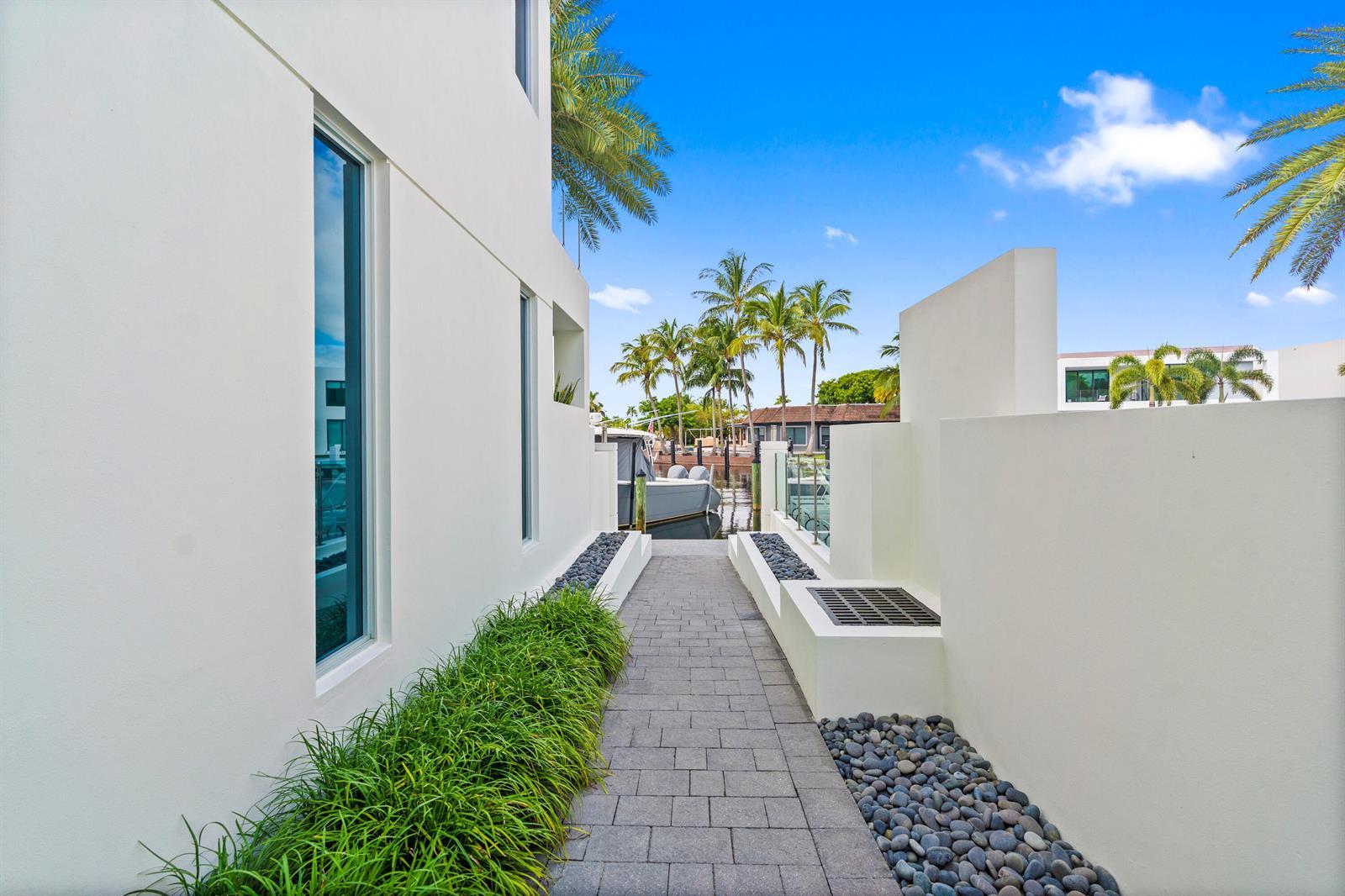 221 Shore Court, Lauderdale By The Sea FL 33308 photo 4