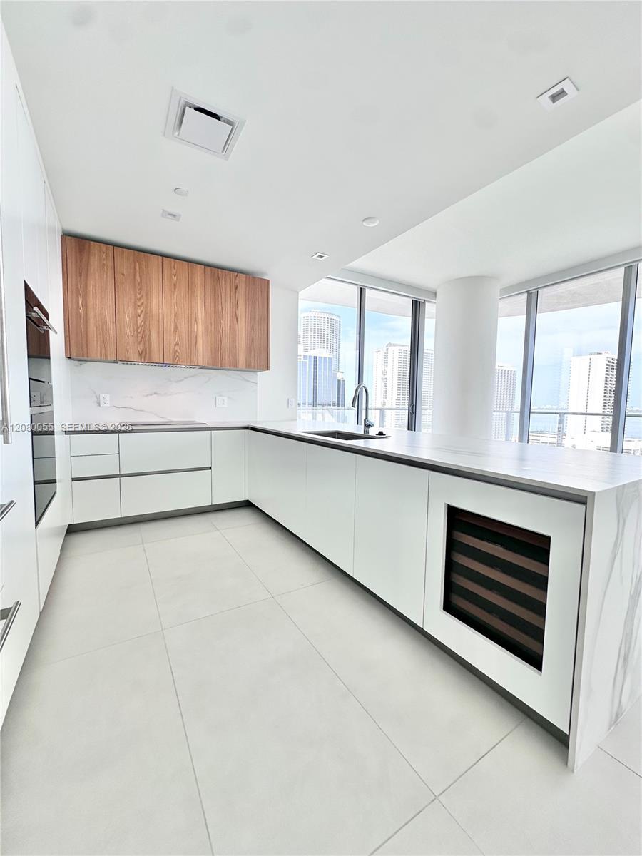 1400 Biscayne Blvd # 1506, Miami FL 33132 photo 2