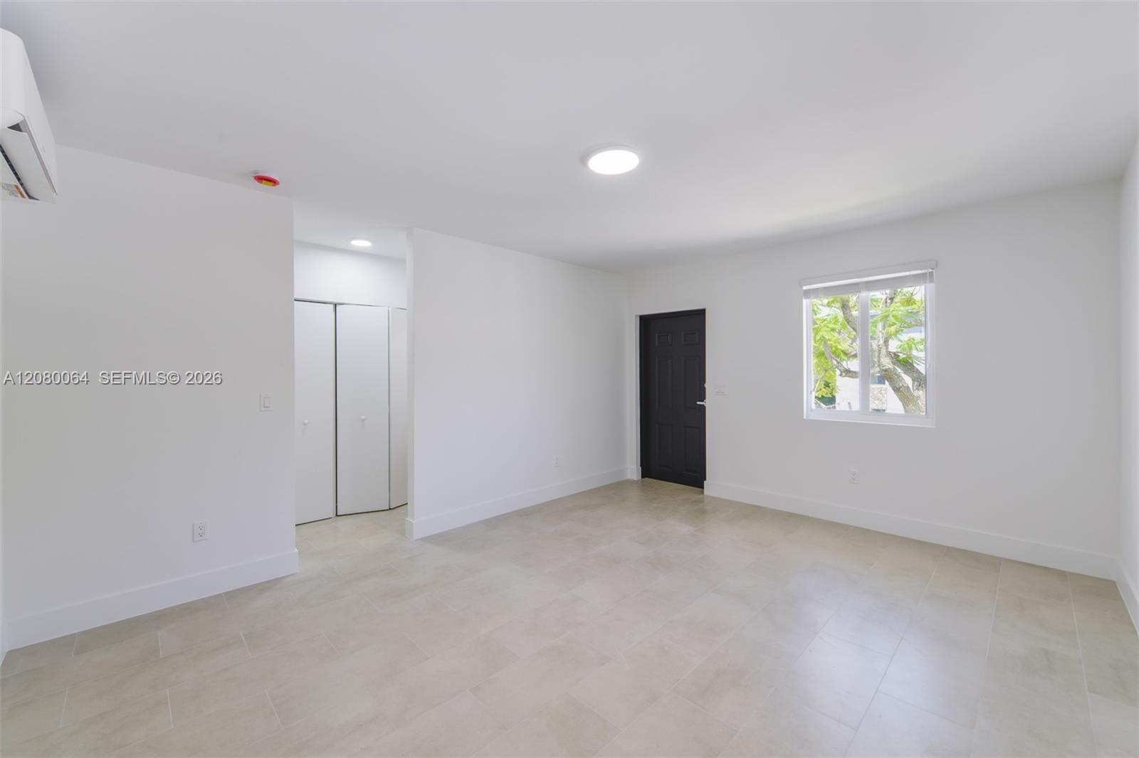 505 SW 7th Ct # 5, Miami FL 33130 photo 3
