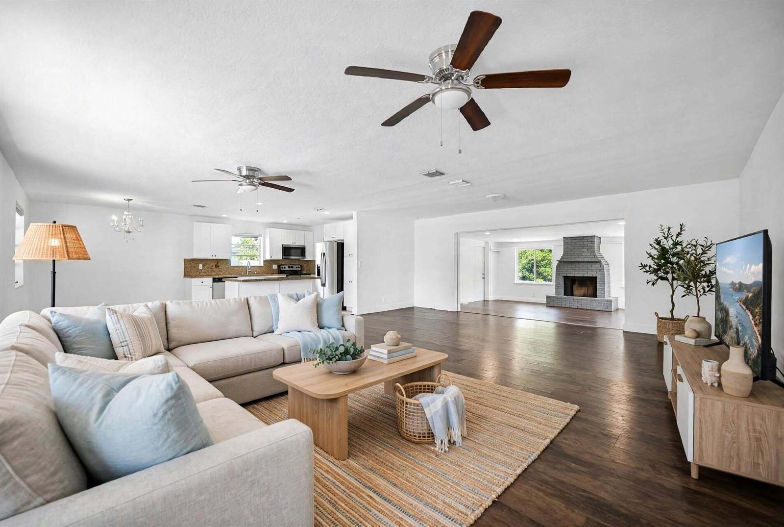 4723 NW 4TH Street, Plantation FL 33317 photo 5