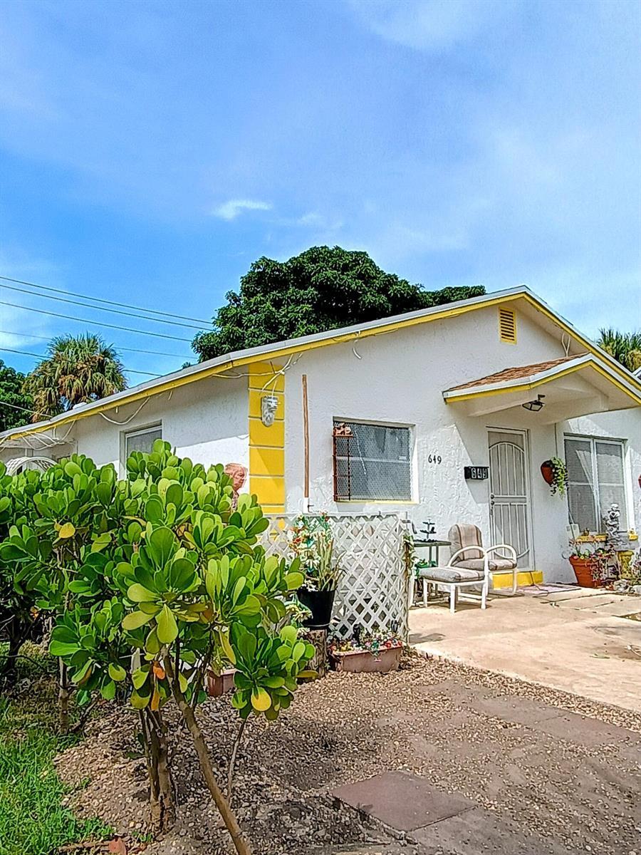 649 58TH Street, West Palm Beach FL 33407 photo 3