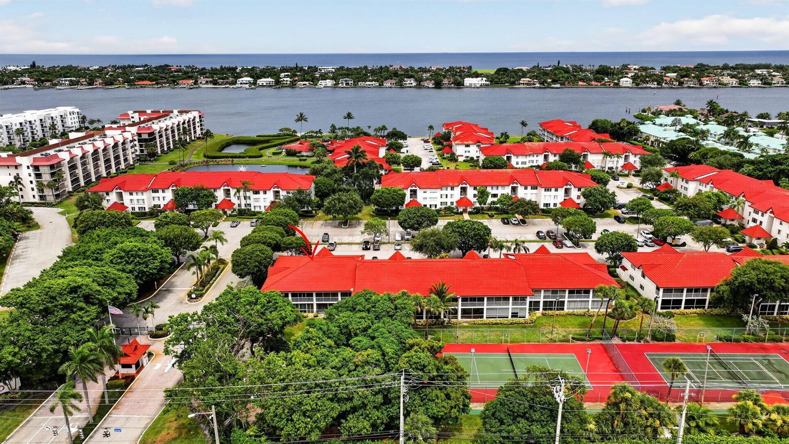 103 Half Moon Circle # H1, Hypoluxo FL 33462 photo 2