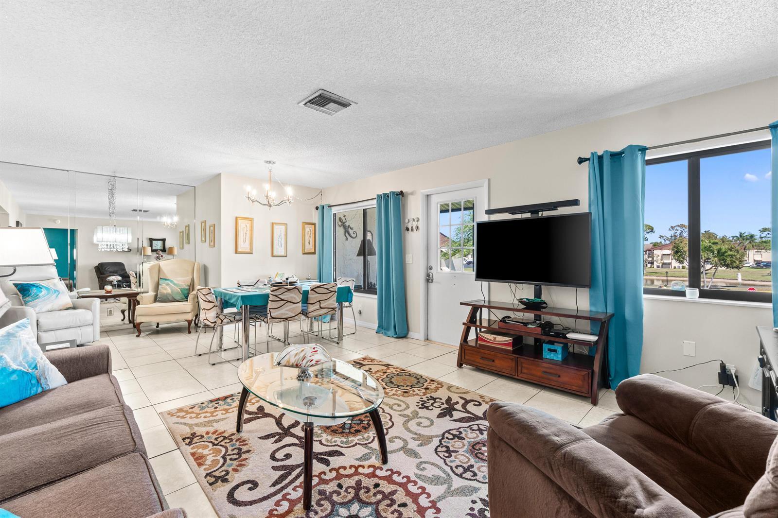 3589 La Aires Court # 2, FL 33463 photo 2