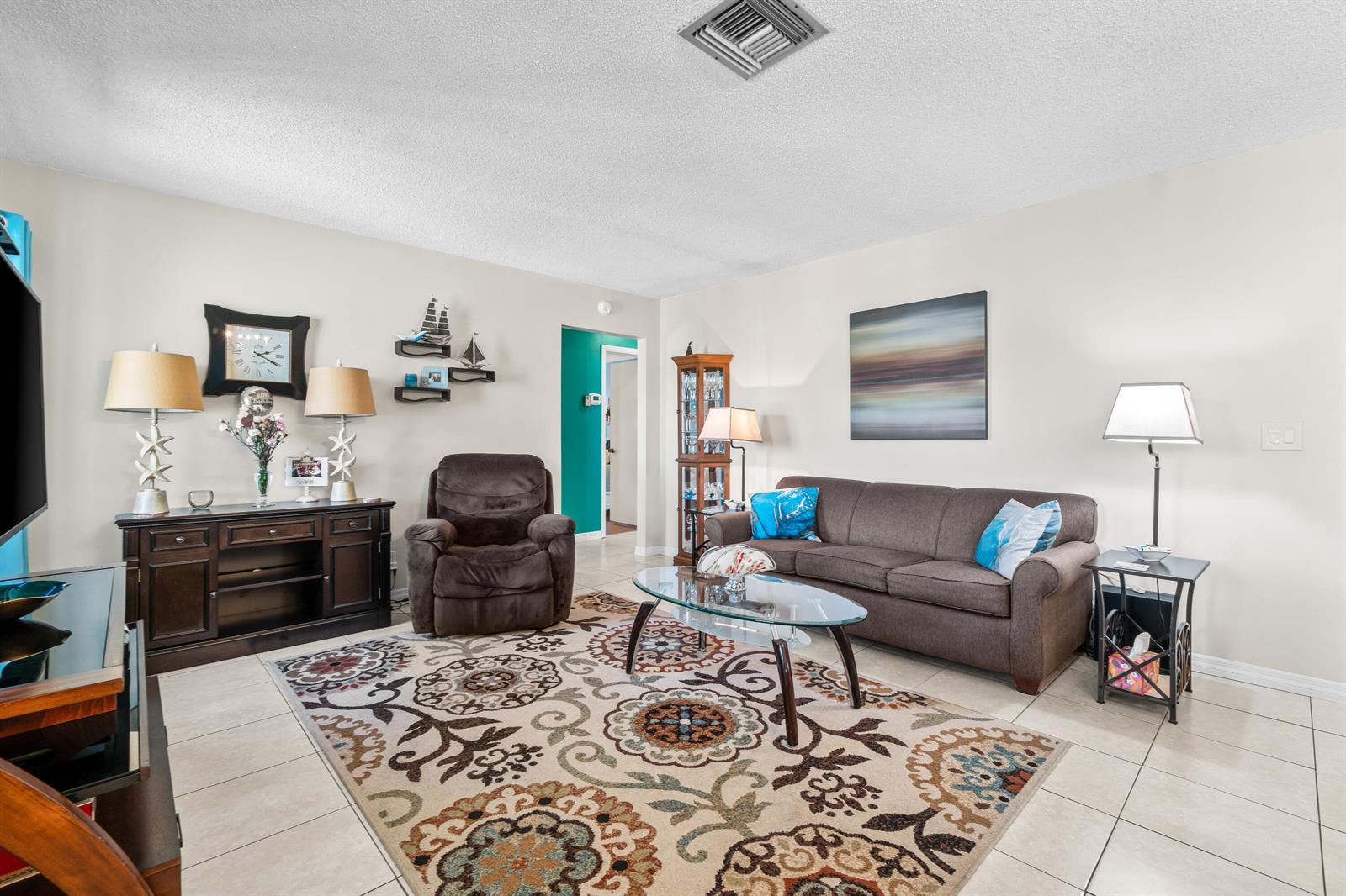 3589 La Aires Court # 2, FL 33463 photo 3