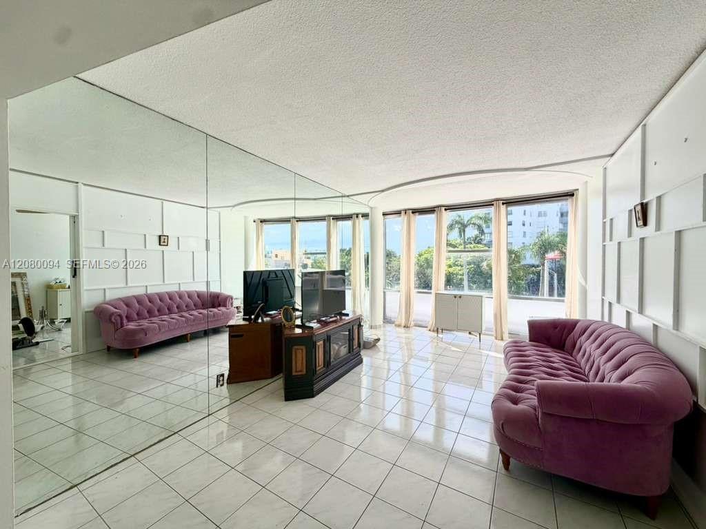 Miami Beach, FL 33141 photo 3