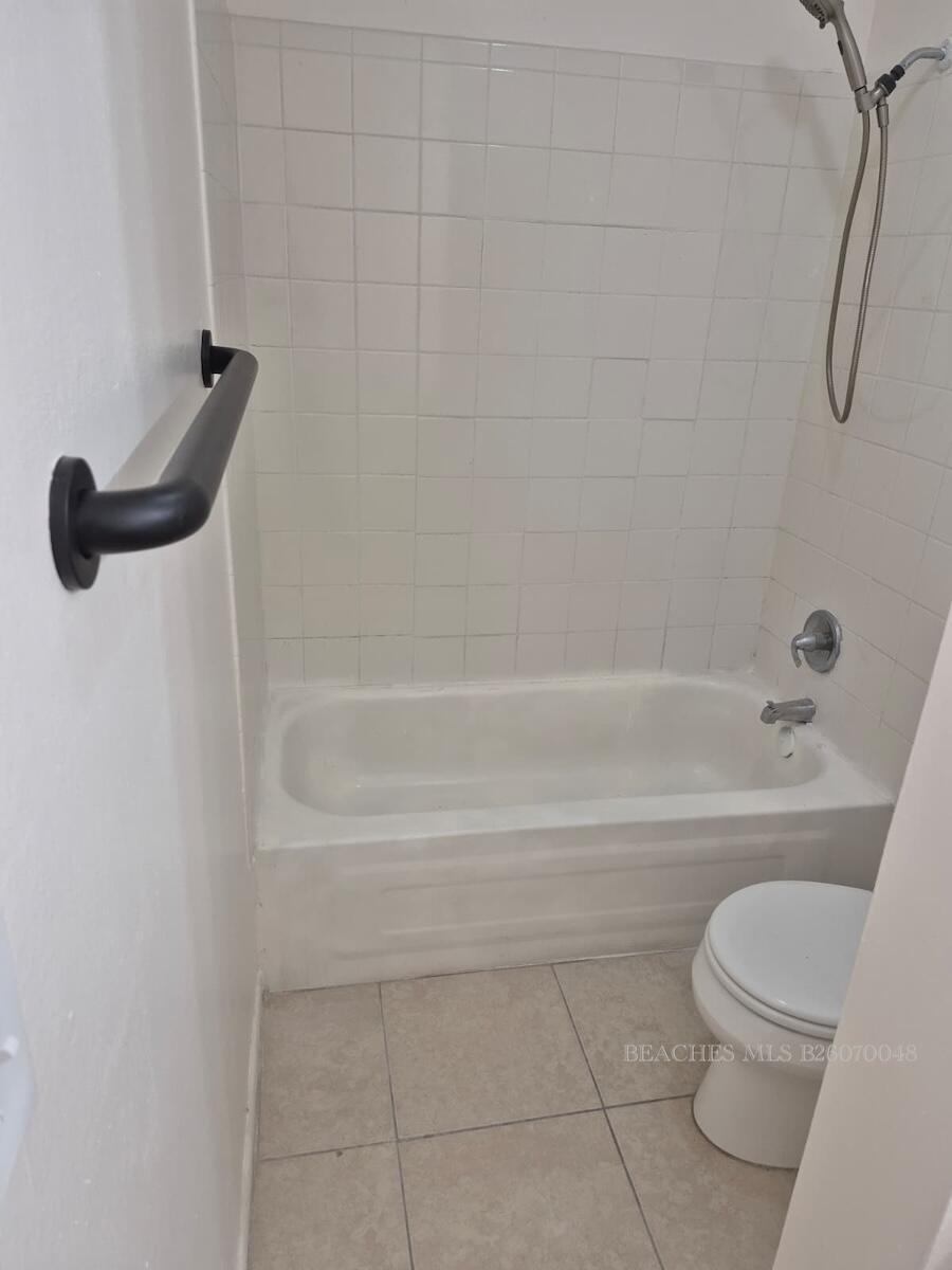 6000 NW 7TH Street # 21, Margate FL 33063 photo 2
