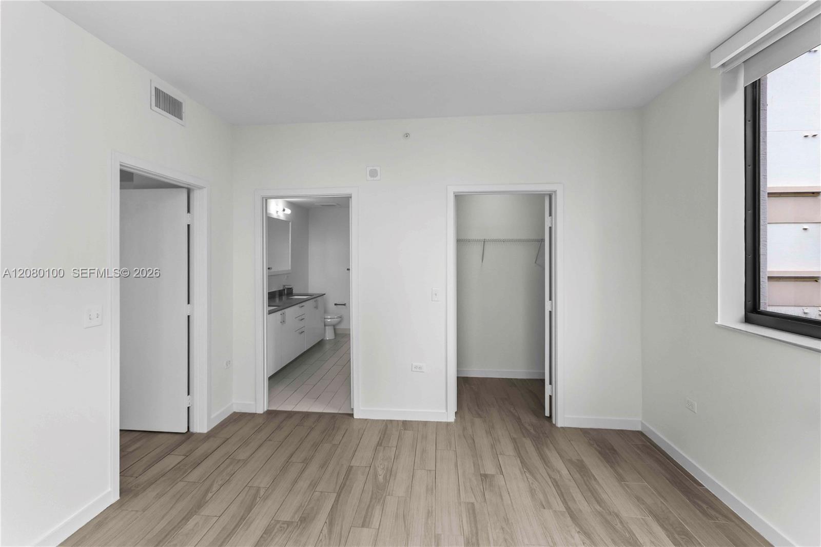 999 SW 1st Ave # 3202, Miami FL 33130 photo 3