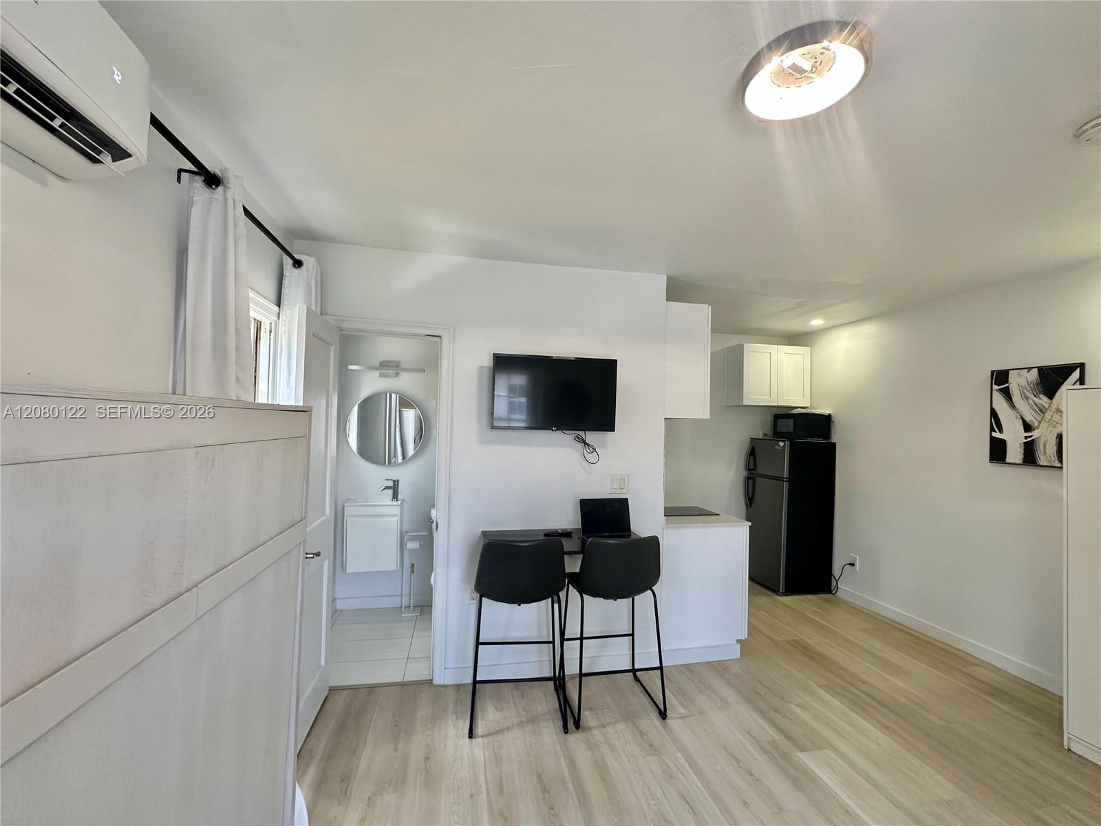 415 75th St # 2A, Miami Beach FL 33141 photo 5