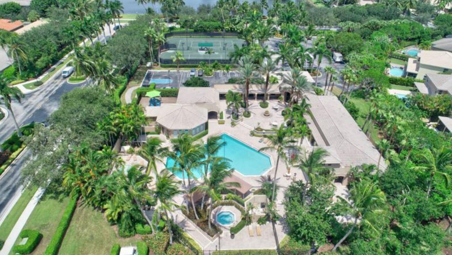 19305 SKYRIDGE Circle, Boca Raton FL 33498 photo 2