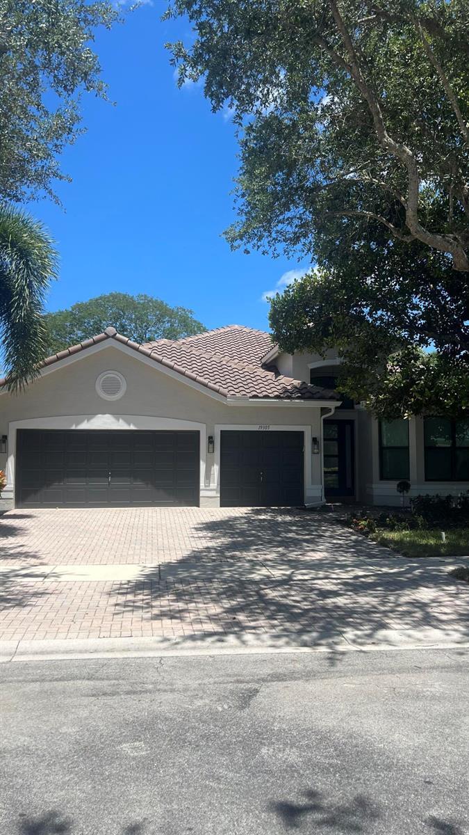 19305 SKYRIDGE Circle, Boca Raton FL 33498 photo 5