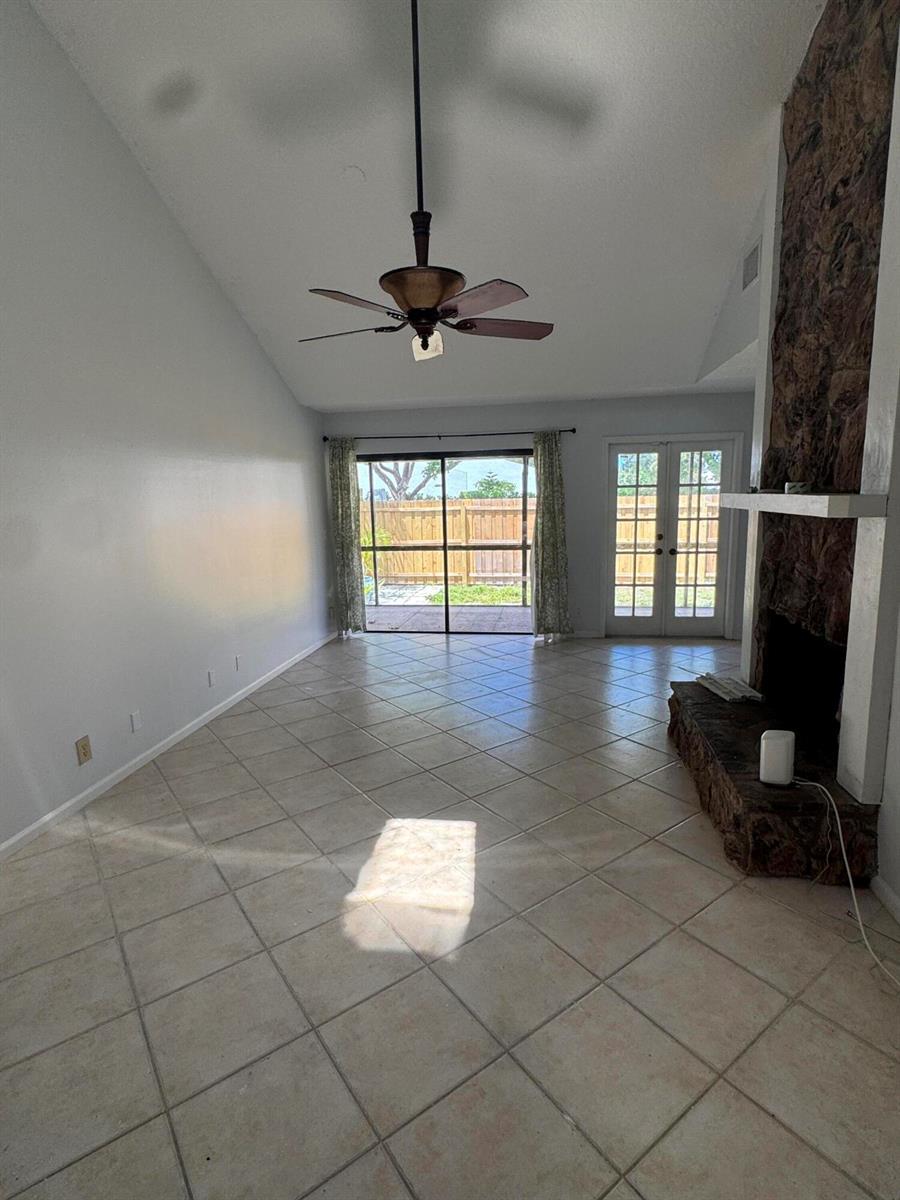 121 BEAUMONT Lane, Palm Beach Gardens FL 33410 photo 4