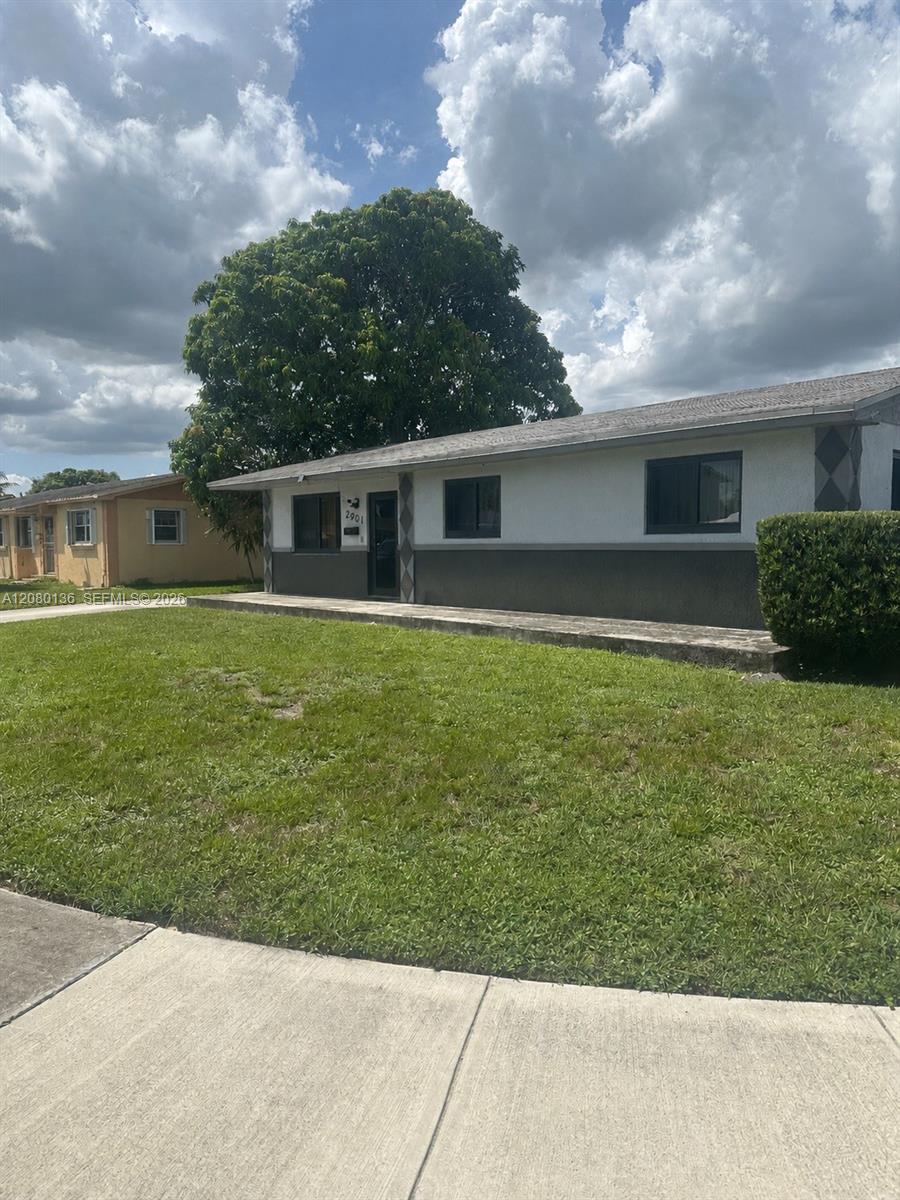 2901 NW 209th Ter, Miami Gardens FL 33056