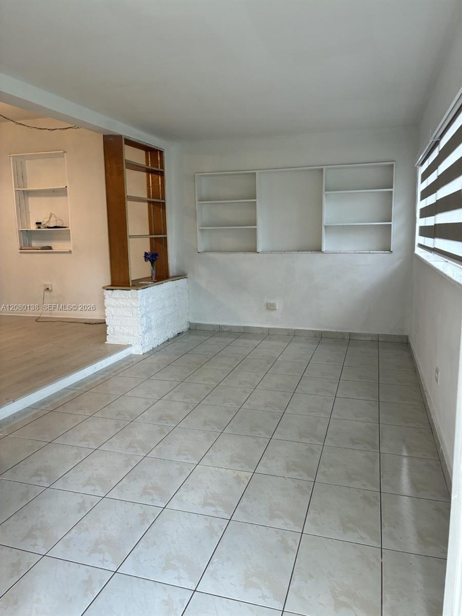 601 Oriole Ave, Miami Springs FL 33166 photo 2