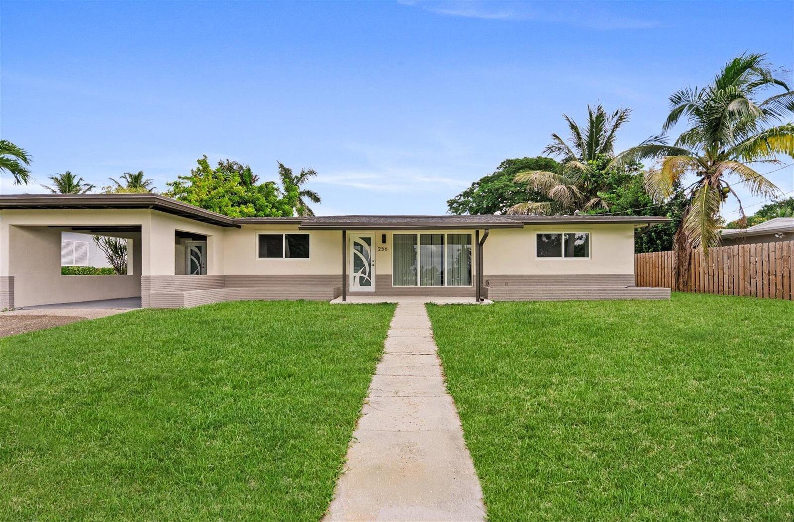 256 GREENBRIER Drive, Palm Springs FL 33461 photo 4