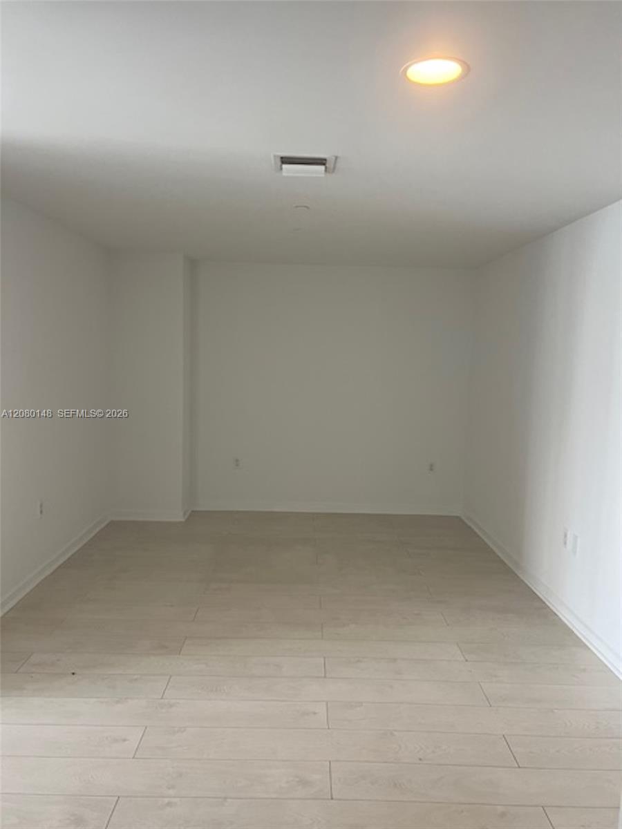50 Biscayne Blvd # 3407, Miami FL 33132 photo 4