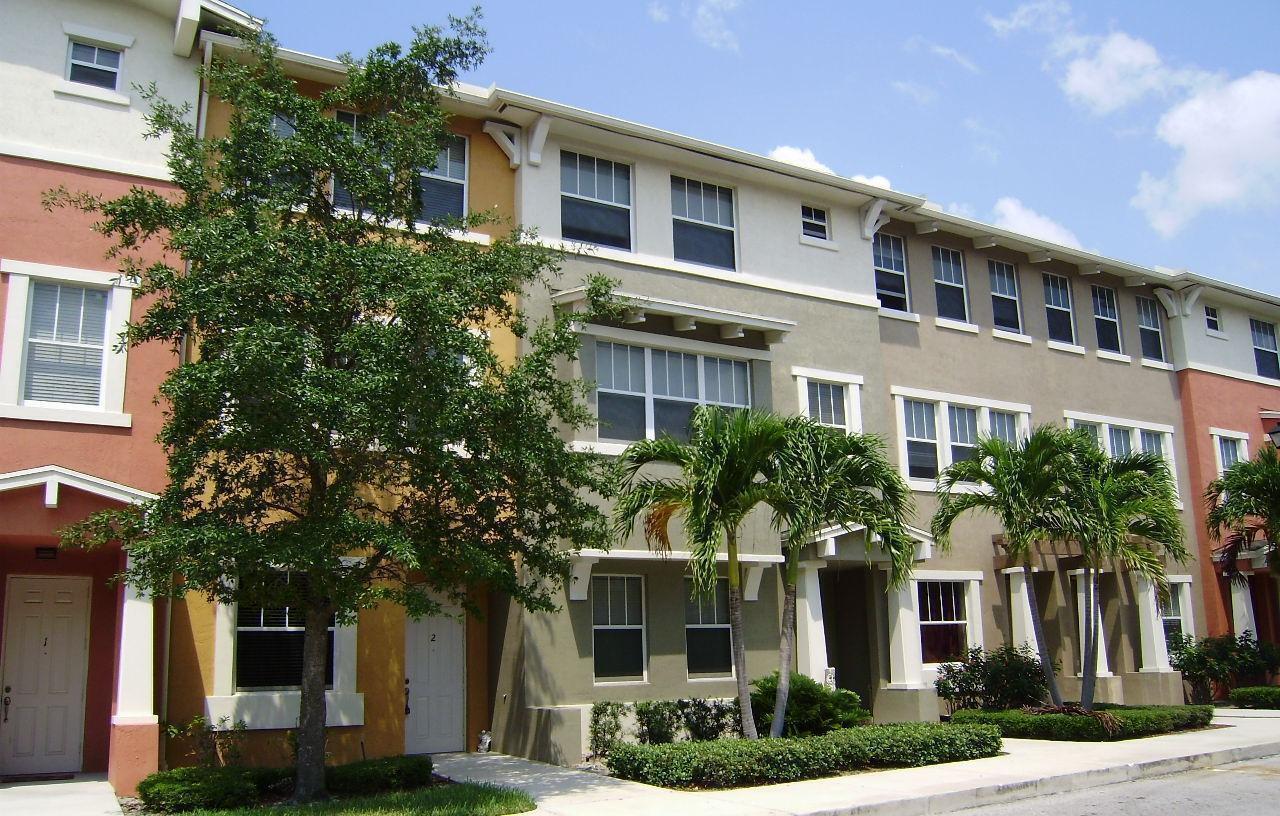 810 Marina Del Ray Lane # 2, West Palm Beach FL 33401