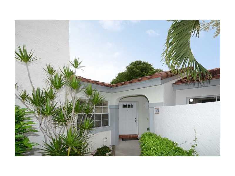 1371 COTTONWOOD Circle, Weston FL 33326