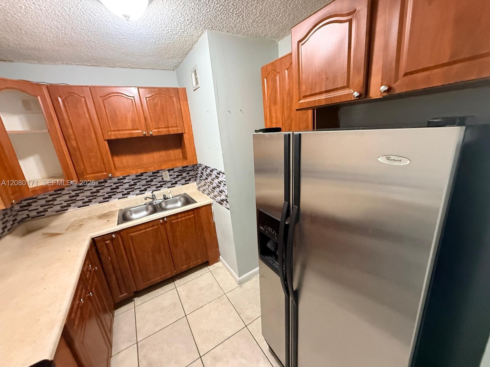 525 W 69th St # 106, Hialeah FL 33014 photo 2