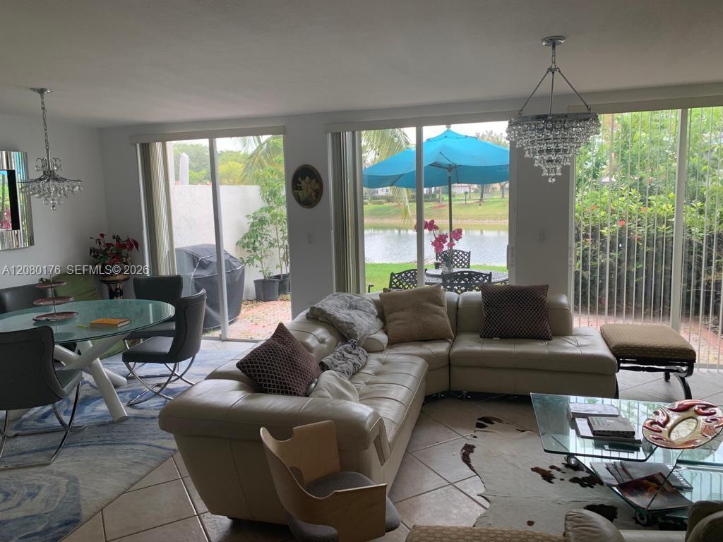 10990 NW 62nd Ter, Doral FL 33178