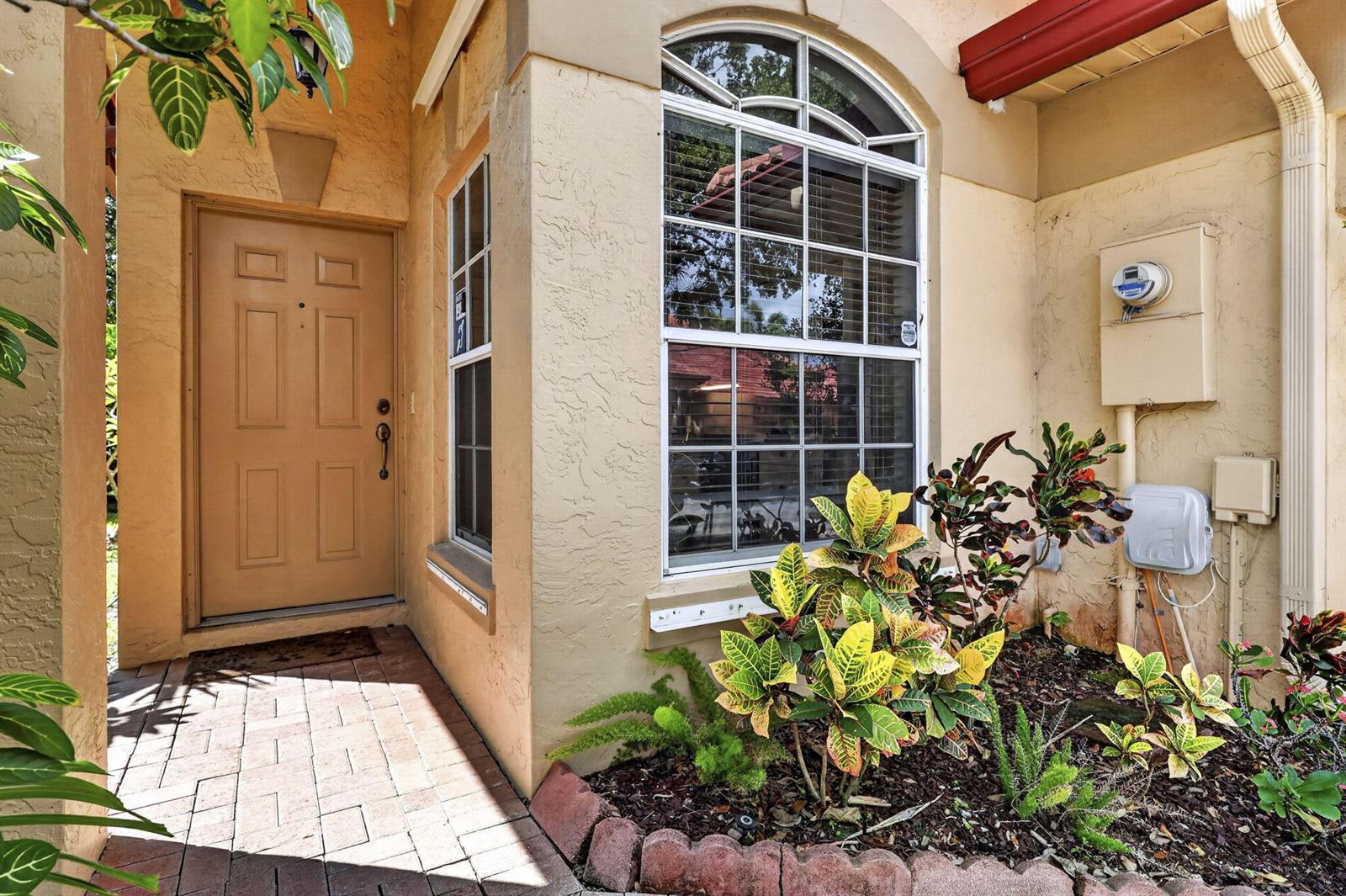 1020 Via Jardin, Riviera Beach FL 33418 photo 5