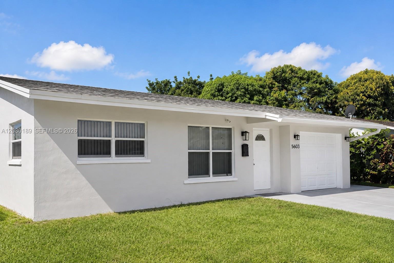 5603 NW 48th Ter, Tamarac FL 33319 photo 3