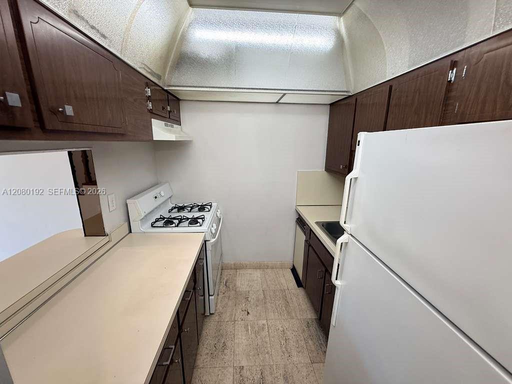 1300 W 53rd St # 32, Hialeah FL 33012 photo 2