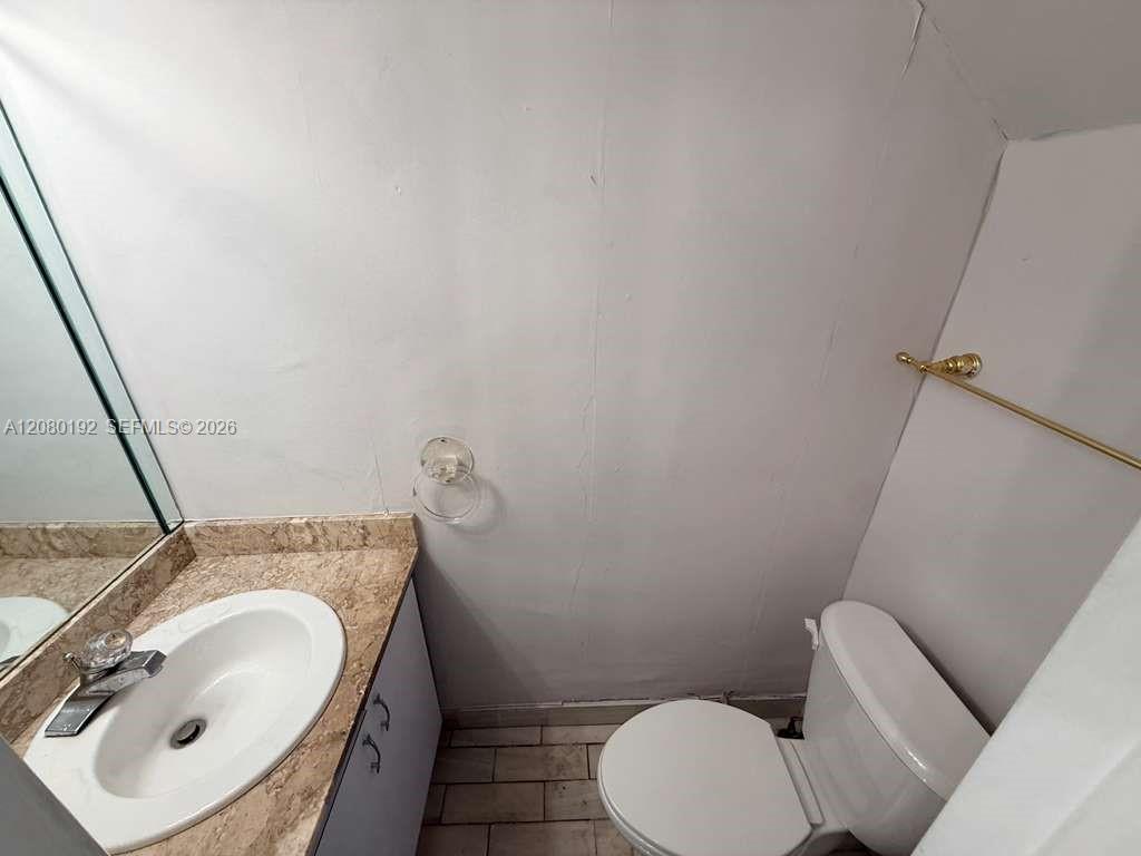 1300 W 53rd St # 32, Hialeah FL 33012 photo 3