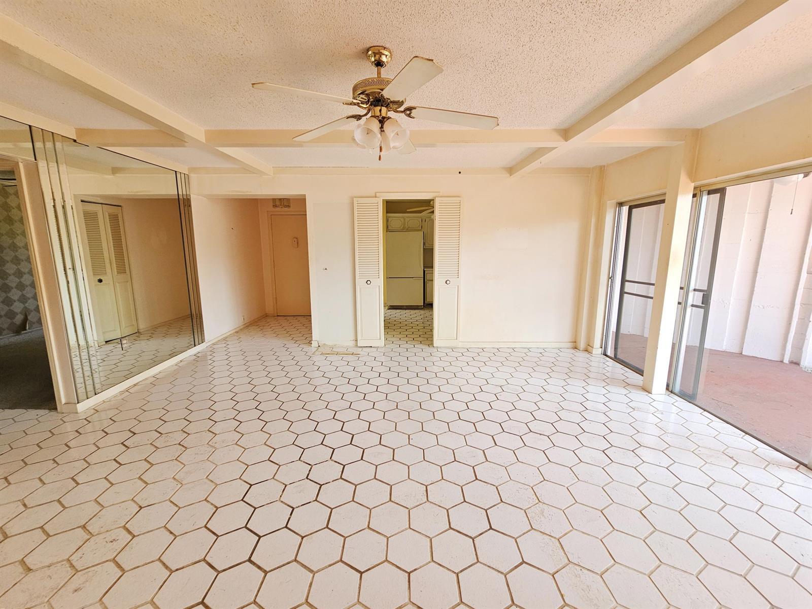 6 GREENWAY Village N # 105, Royal Palm Beach FL 33411 photo 3