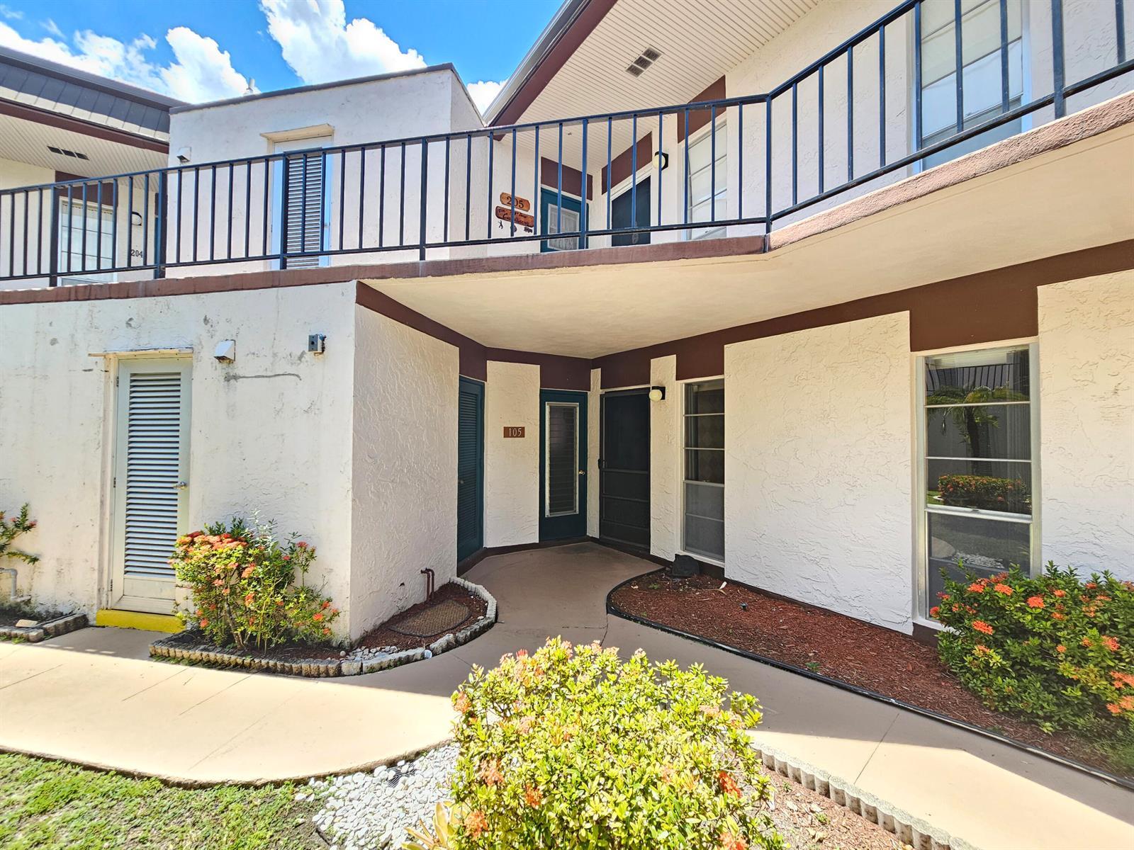 6 GREENWAY Village N # 105, Royal Palm Beach FL 33411