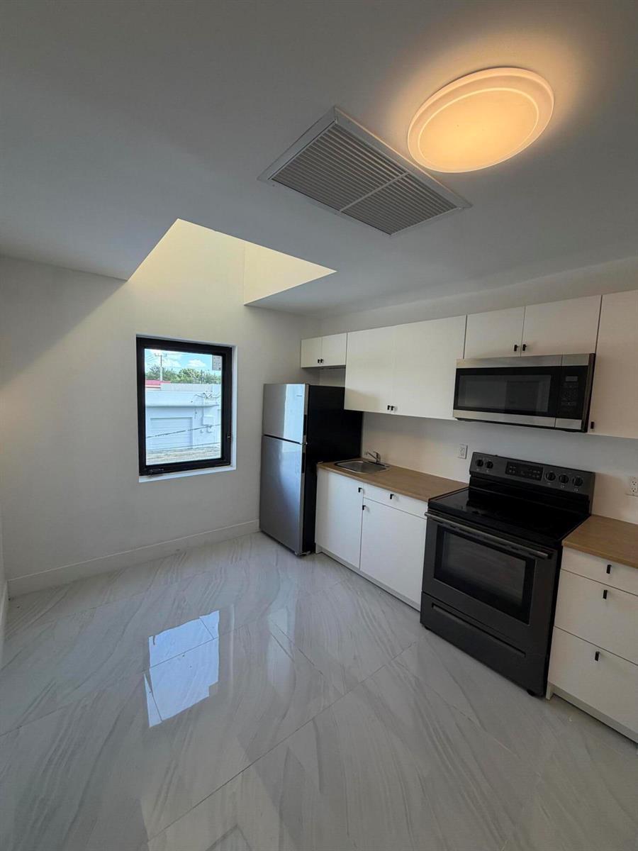 8211 BISCAYNE Boulevard # 1, Miami FL 33138