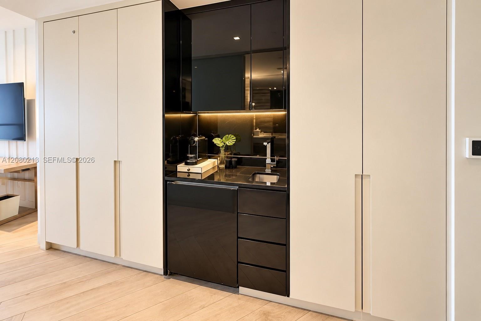 2201 Collins Ave # 807, Miami Beach FL 33139 photo 5