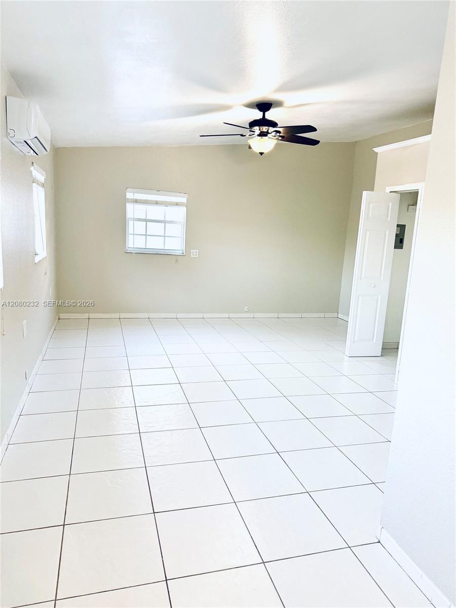 255 W 64th St, Hialeah FL 33012 photo 4