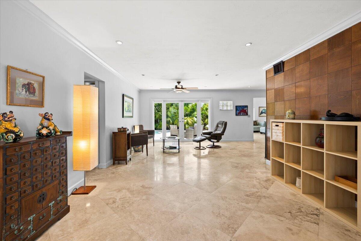 2137 NE 17TH Avenue, Wilton Manors FL 33305 photo 2