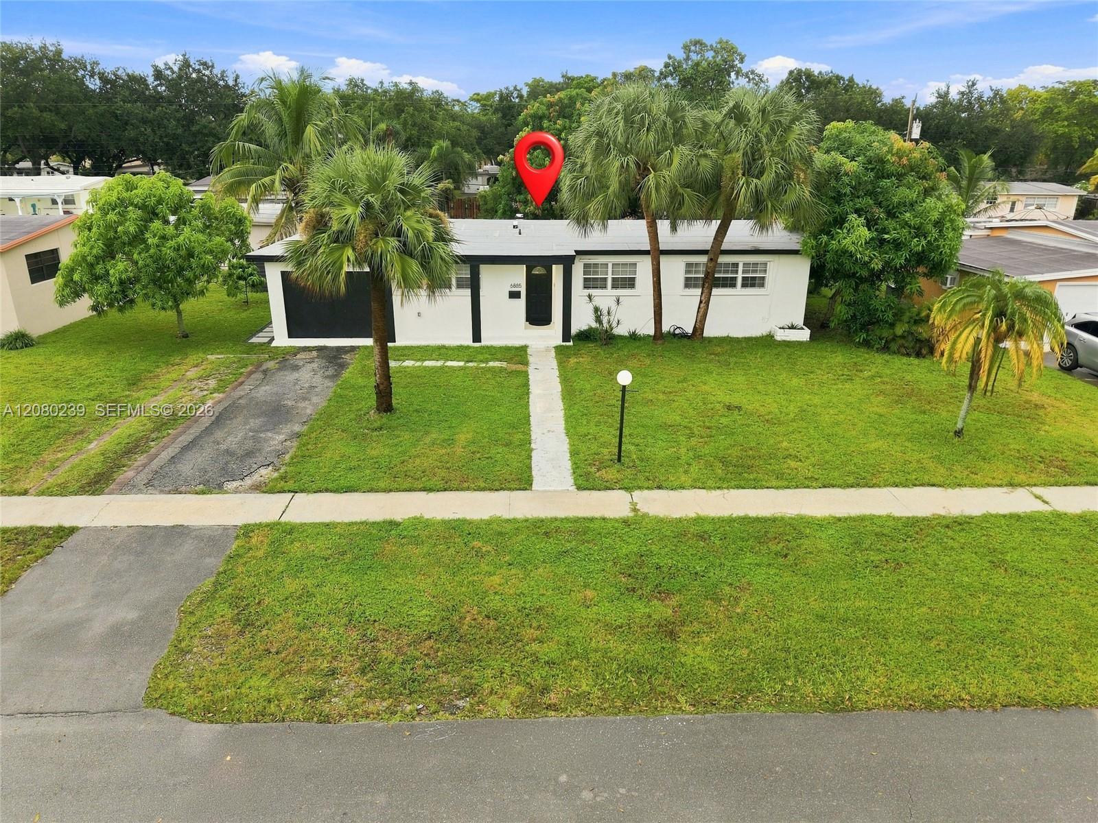 6885 NW 14th Ct, Plantation FL 33313 photo 4