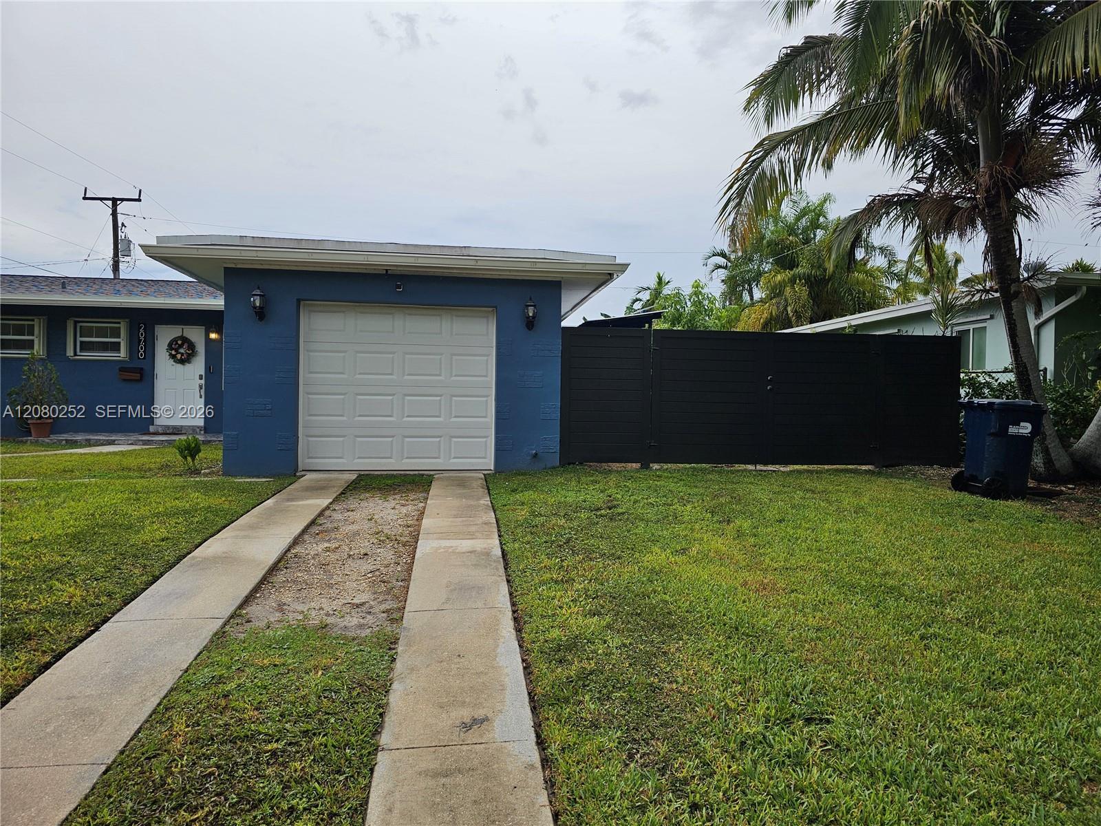 20700 Leeward Ln, Cutler Bay FL 33189 photo 4