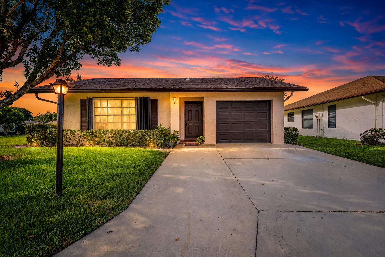 6254 BLUE BANEBERRY Lane, FL 33463