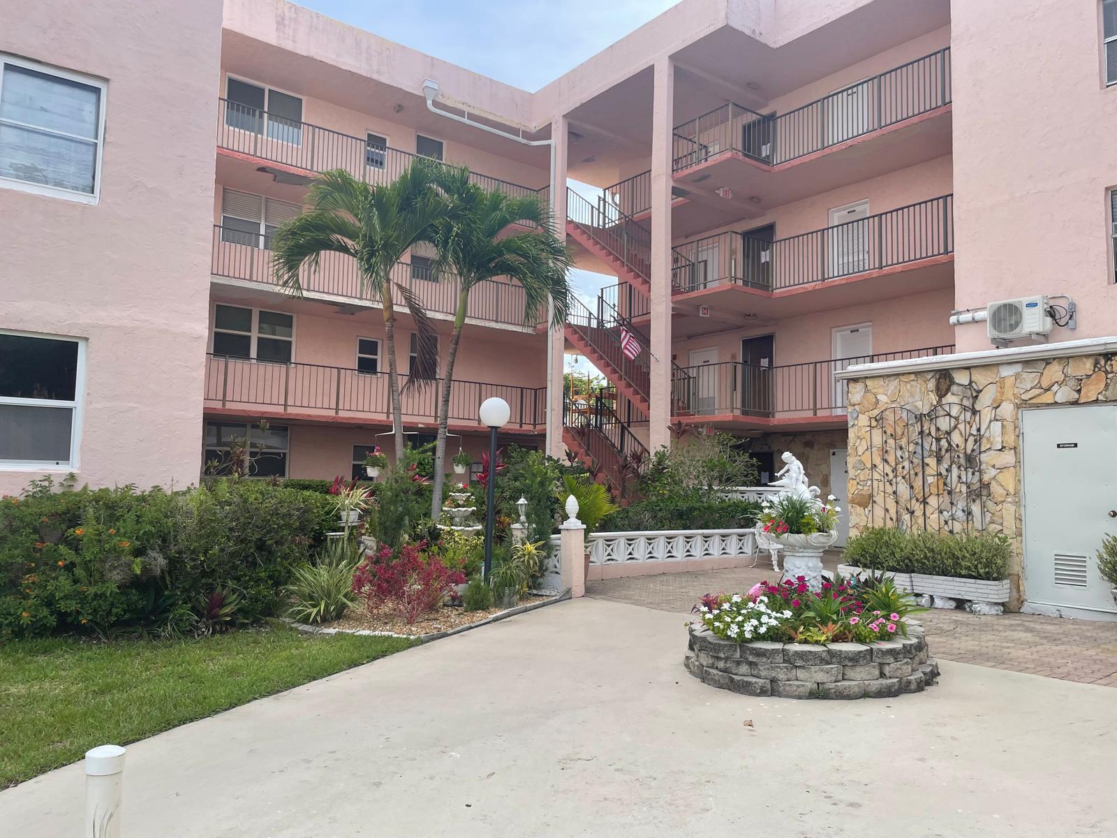 2851 SOMERSET Drive # 111, Lauderdale Lakes FL 33311 photo 2