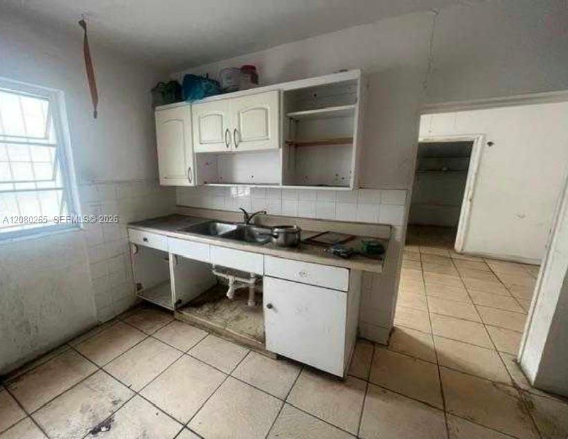 3708 NW 12th Ave, Miami FL 33127 photo 2