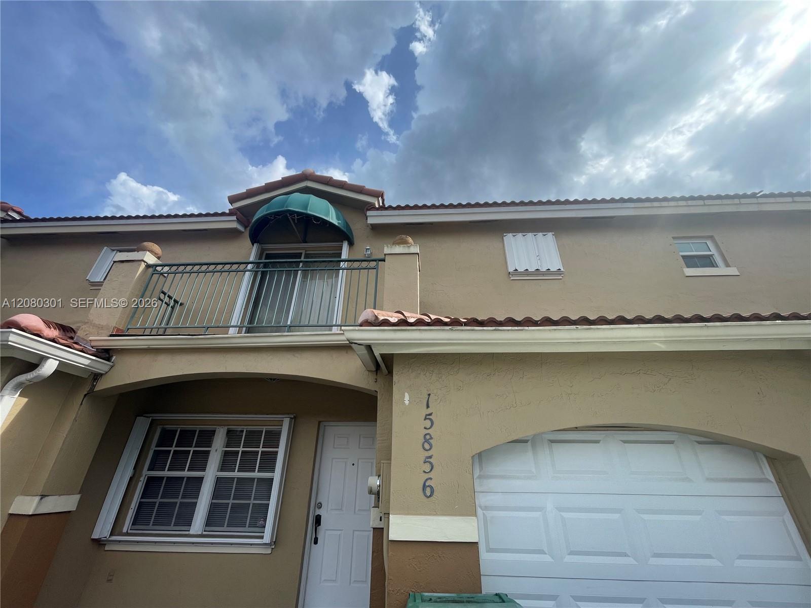 15856 SW 71st St, Miami FL 33193 photo 2