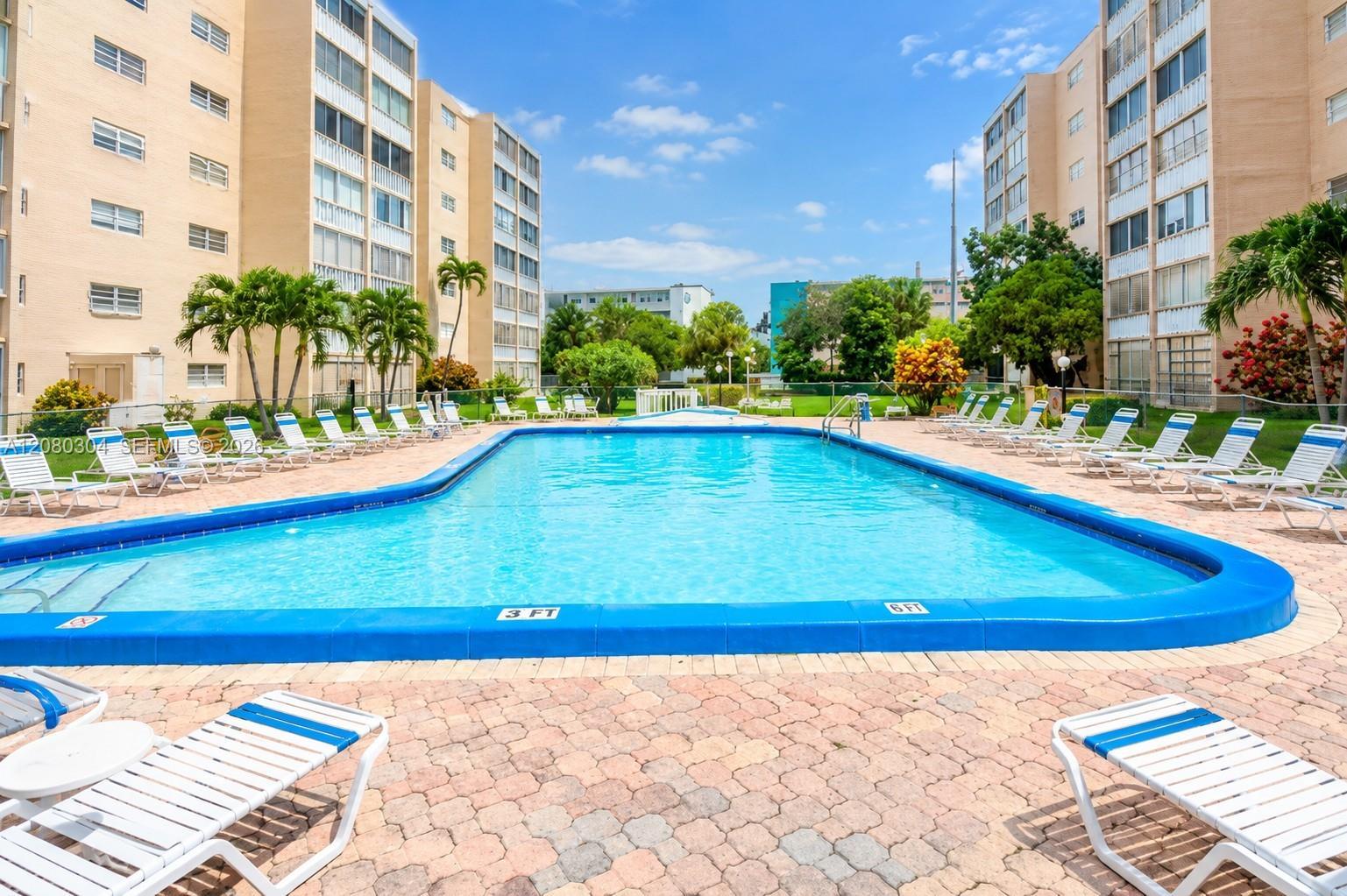 301 NE 14th Ave # 507, Hallandale Beach FL 33009 photo 2