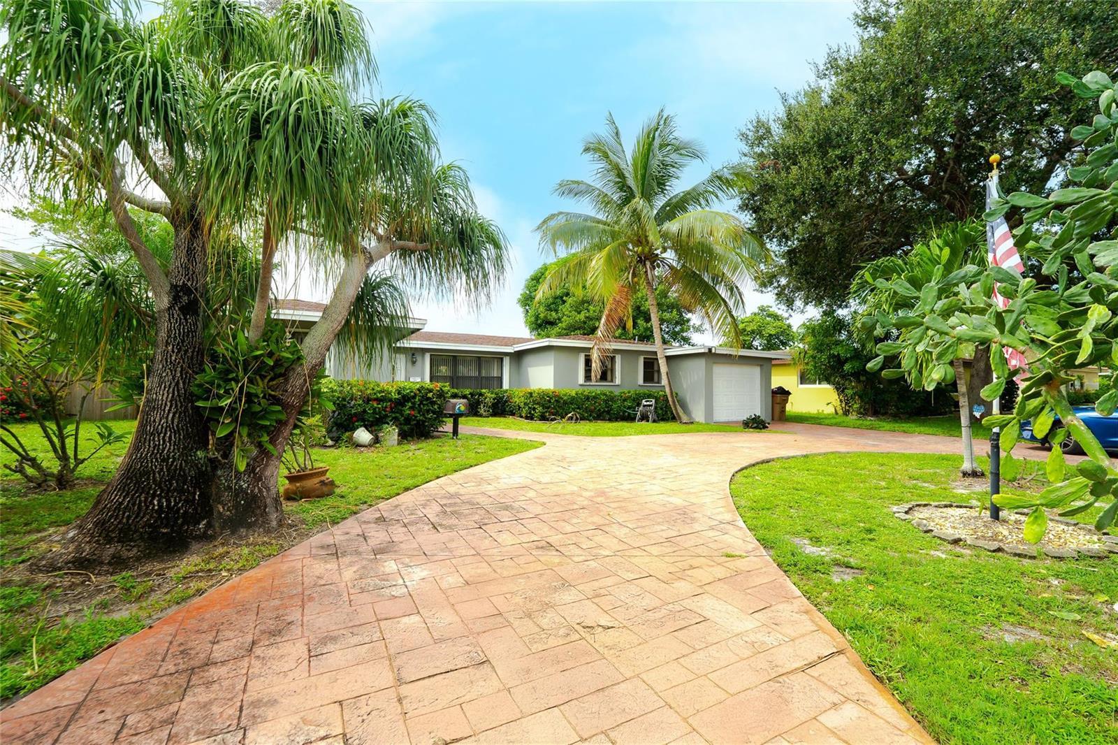 816 SE 13TH Court, Deerfield Beach FL 33441 photo 3