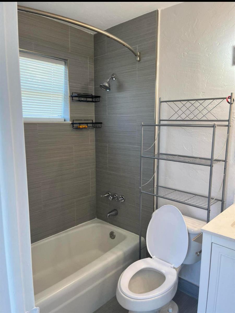 1211 W 27TH Street, Riviera Beach FL 33404 photo 4