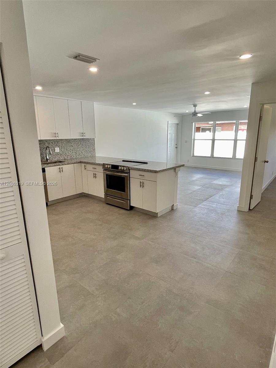 5711 NW 28th St # 5711, Lauderhill FL 33313 photo 4