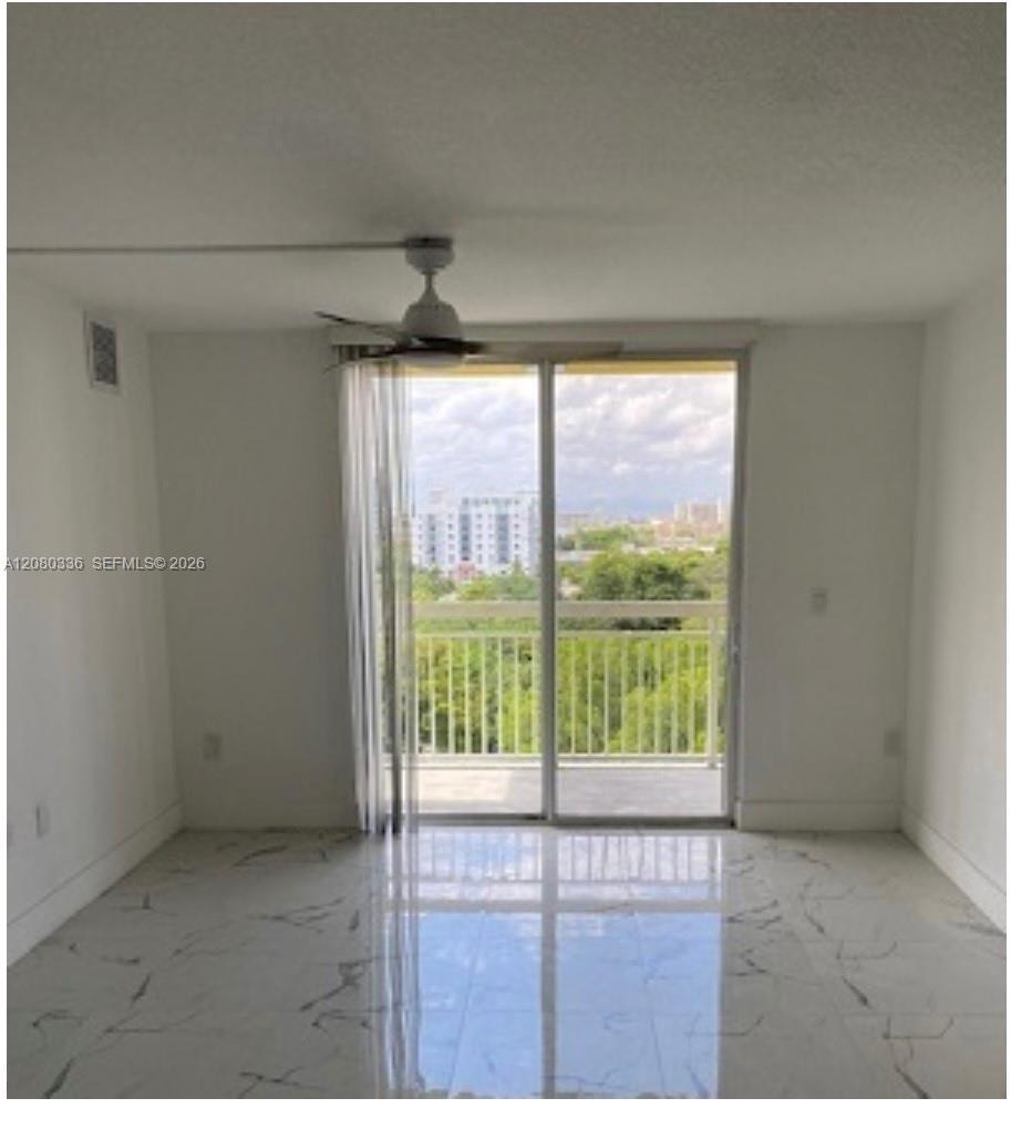 816 NW 11th St # 902, Miami FL 33136 photo 4