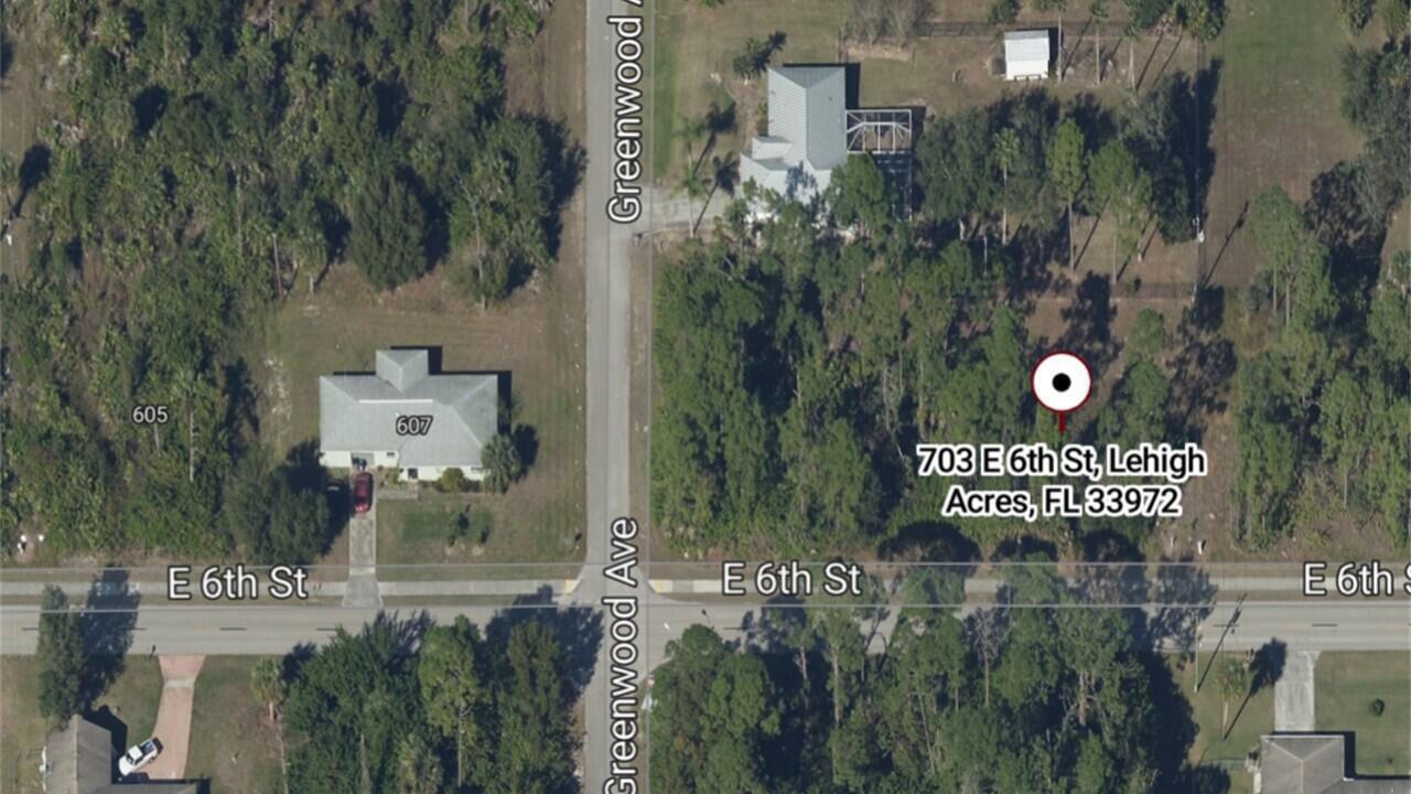 703 E 6th Street, FL 33972 photo 2