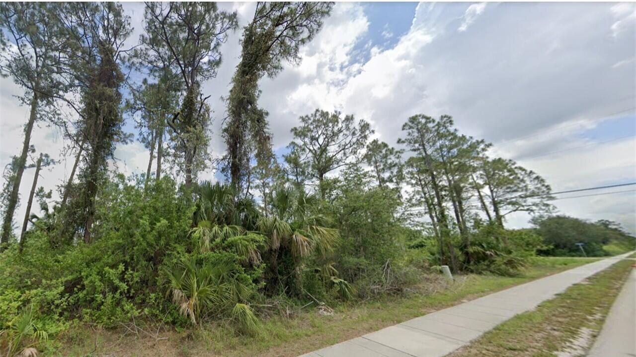 703 E 6th Street, FL 33972
