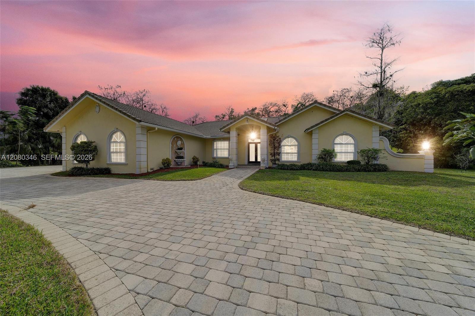 4750 W Leitner Dr, Coral Springs FL 33067