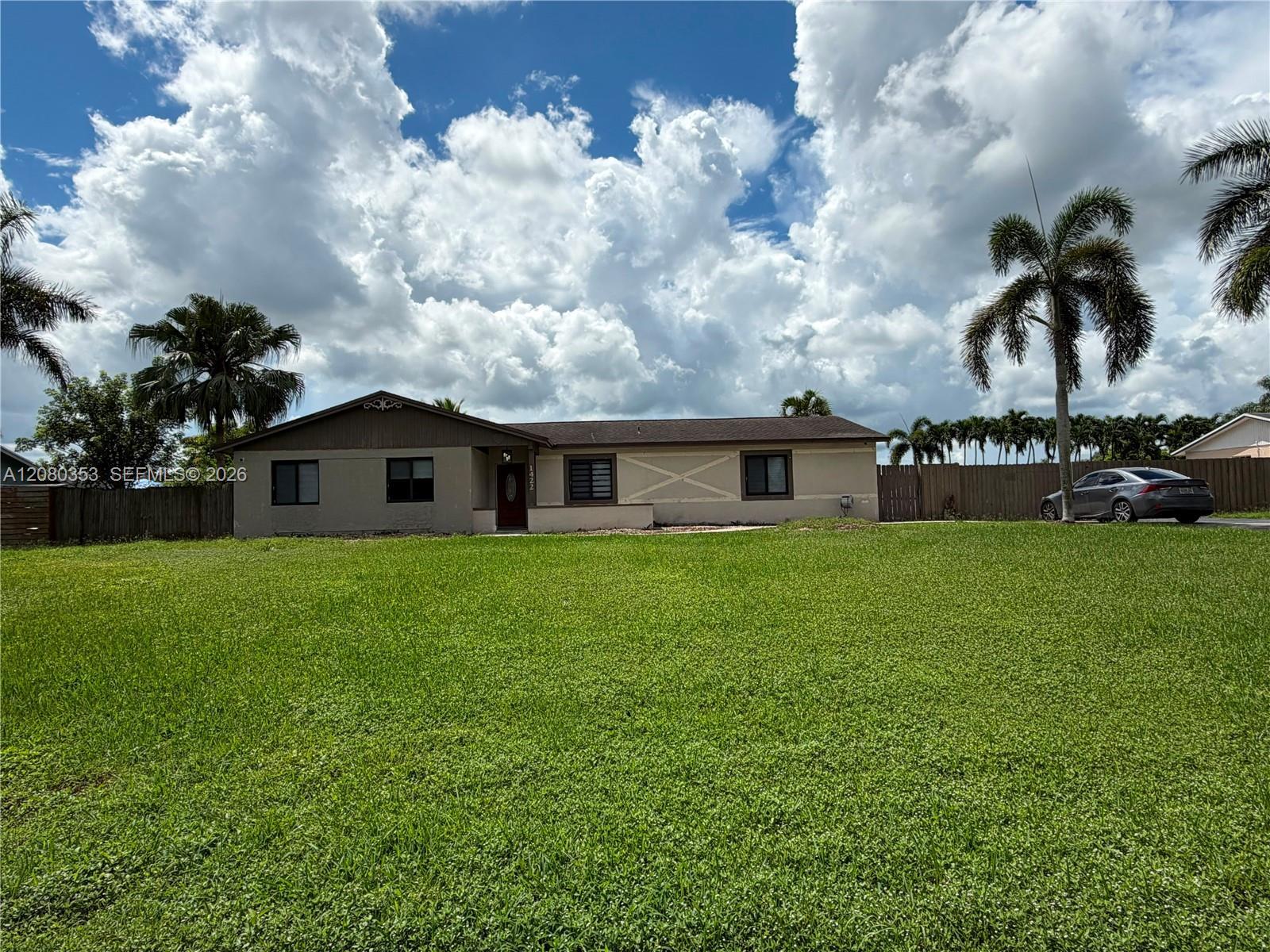 1422 NW 20th St, Homestead FL 33030
